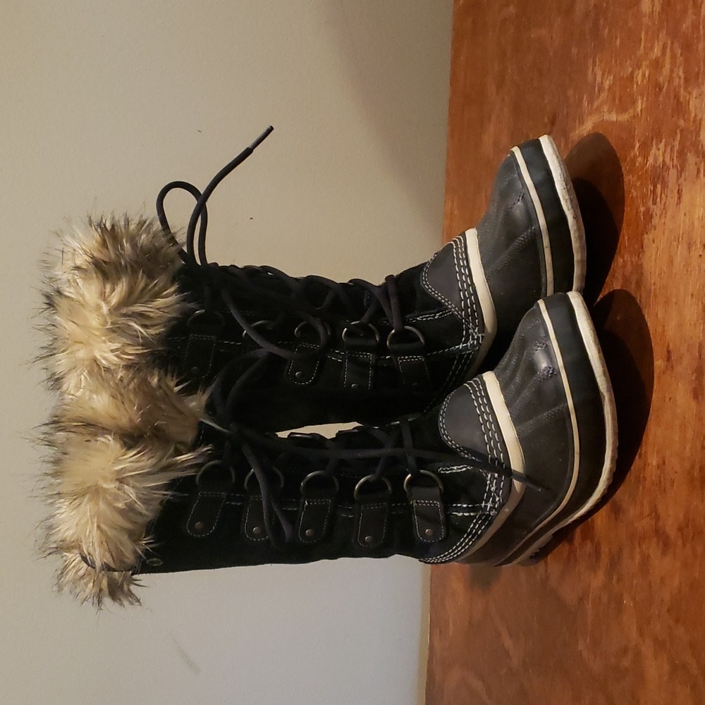 Sorel Black Lace Up Boots with Fur Trim